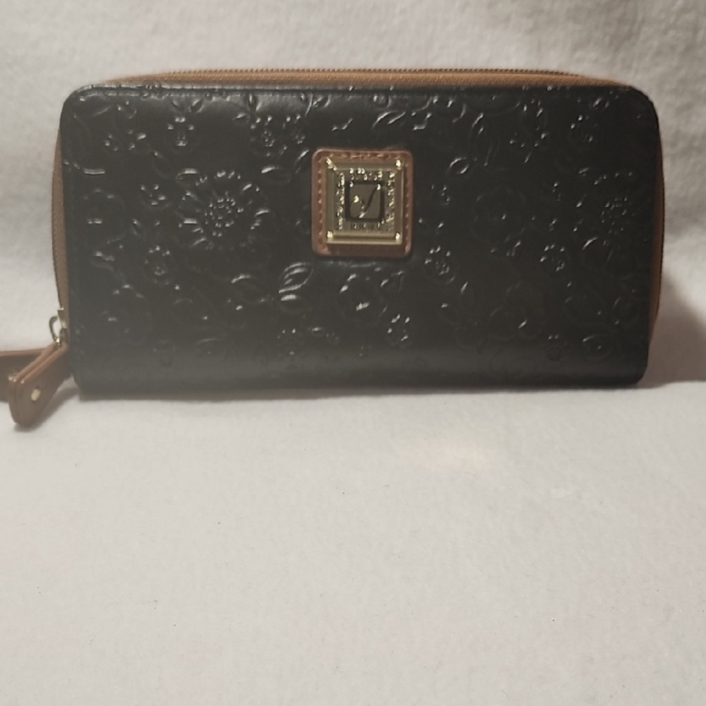 Elegant Black Embossed Women's Wallet